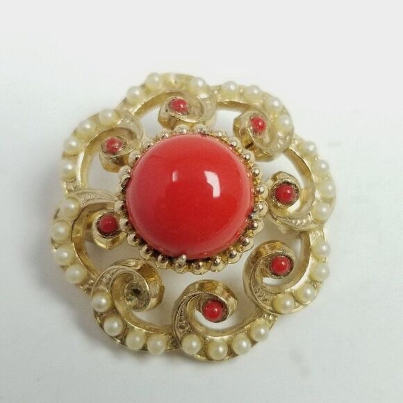 Vintage Coro Red and Gold Tone Brooch, Faux Pearls, Retro 60s 70s Style Estate - Picture 1 of 8